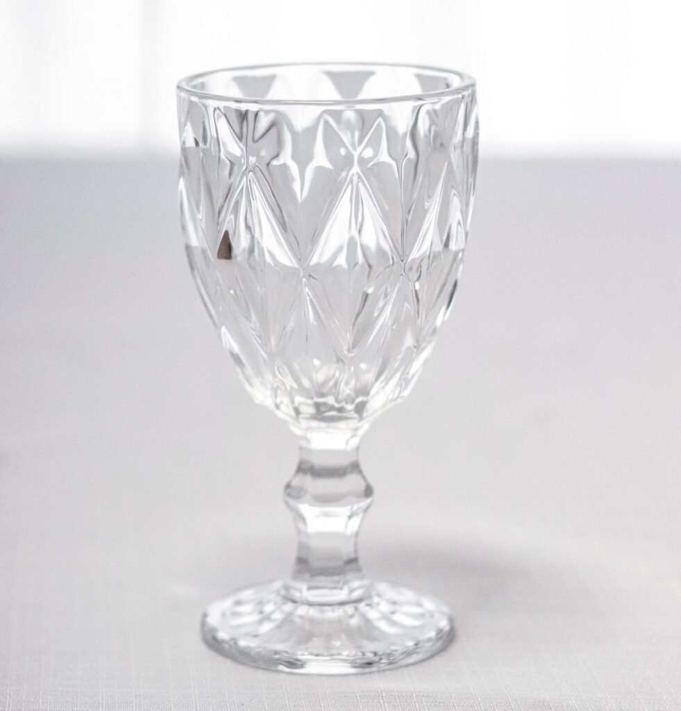 Clear Cut Wine Glass for Sale for sale in South Africa